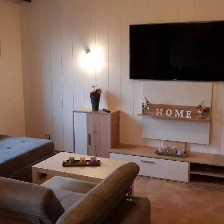 Leon Apartment